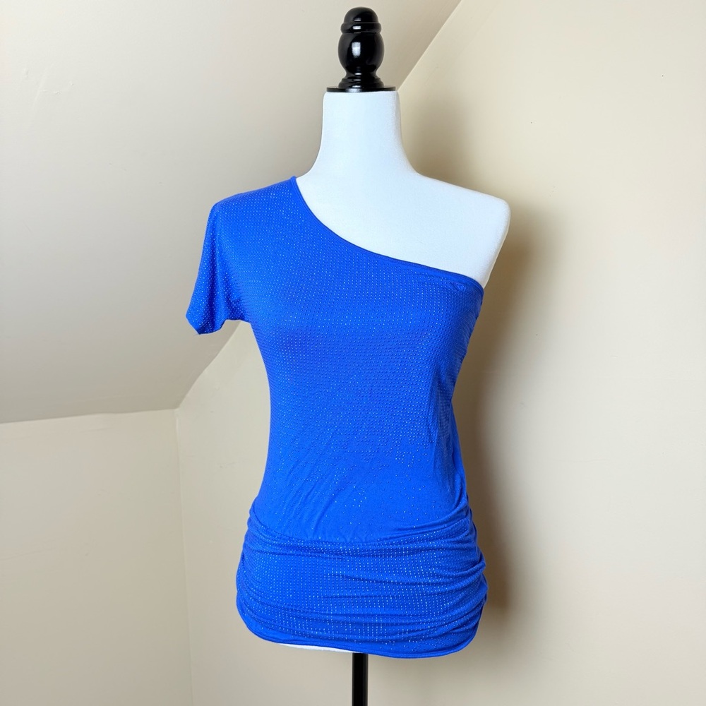 💙 Off-shoulder Seductions Sequin Top Size XS 💙‎